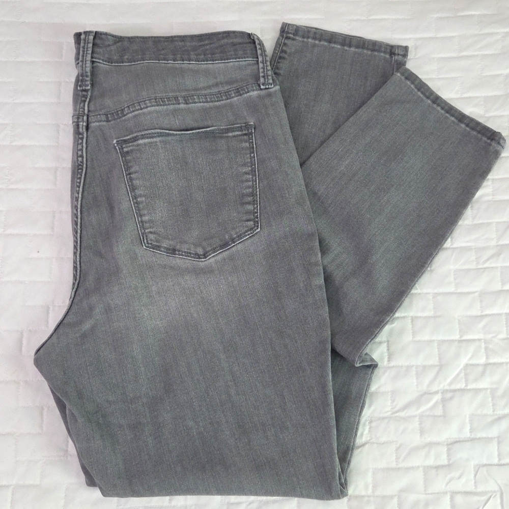 Universal Thread Gray Denim Jeans - image 7